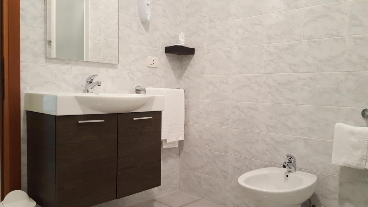 ביביונה Hotel Alla Terrazza מראה חיצוני תמונה