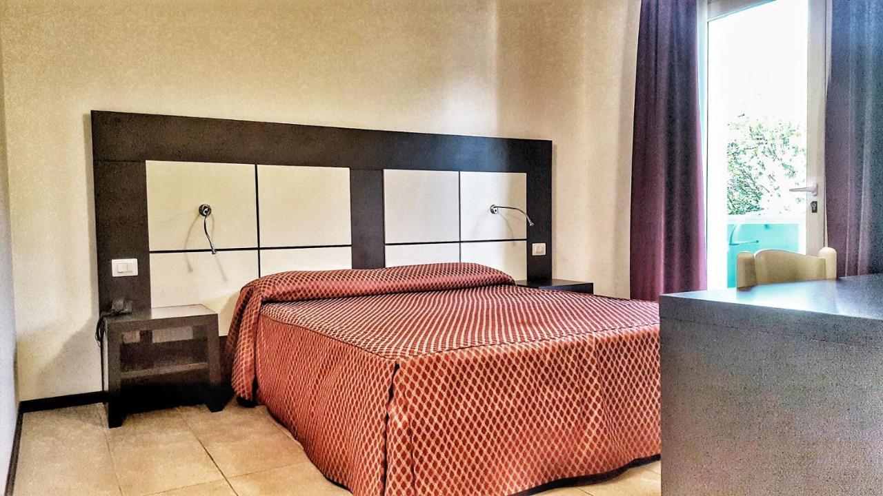ביביונה Hotel Alla Terrazza מראה חיצוני תמונה
