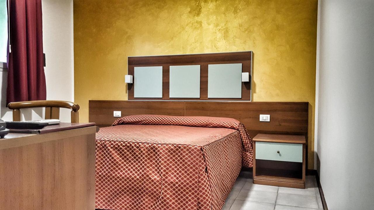 ביביונה Hotel Alla Terrazza מראה חיצוני תמונה